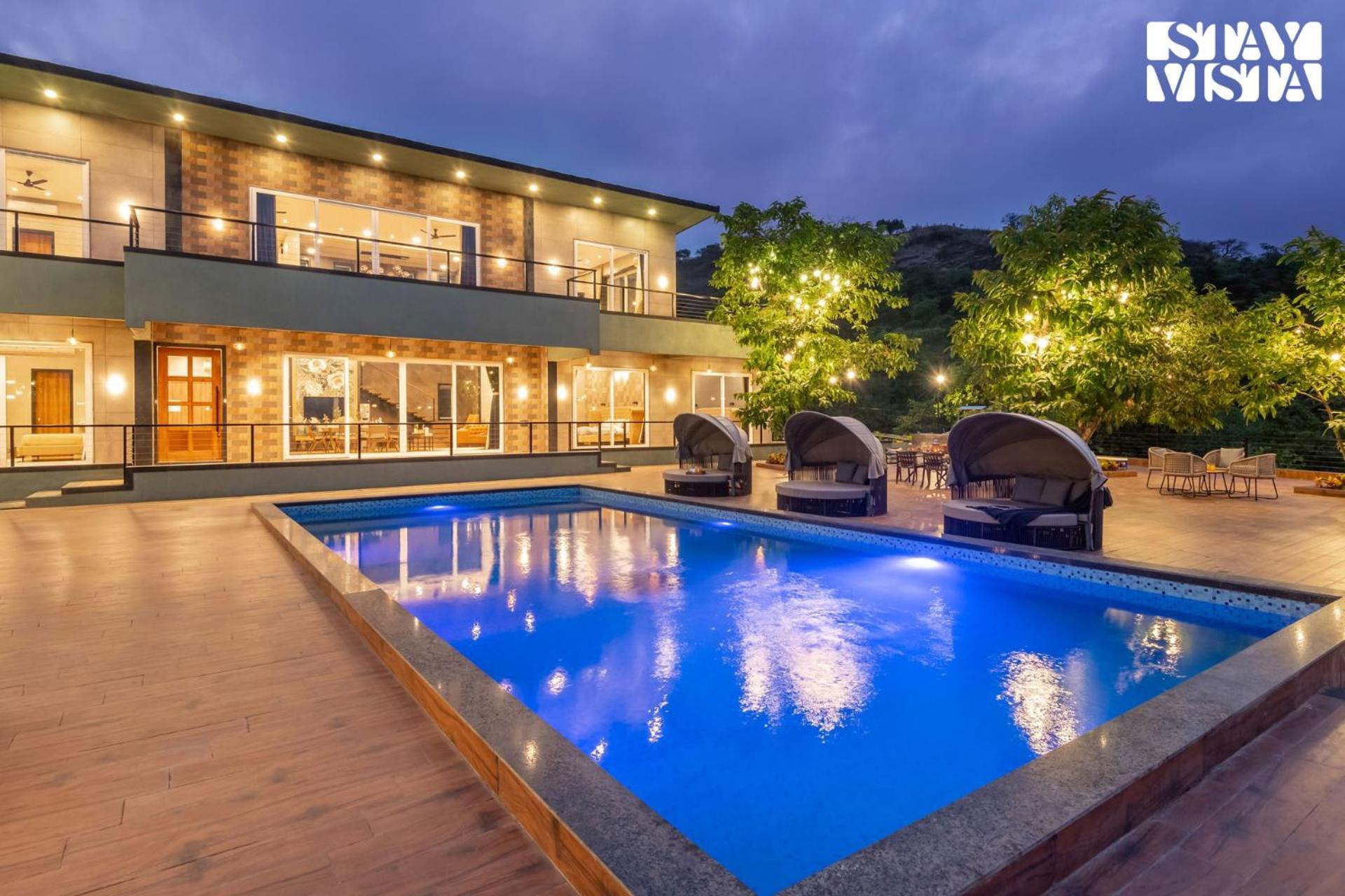 Stayvista At La Nirvana With Pool, Music Speaker & Indoor-Outdoor Game Lonavala Exterior foto