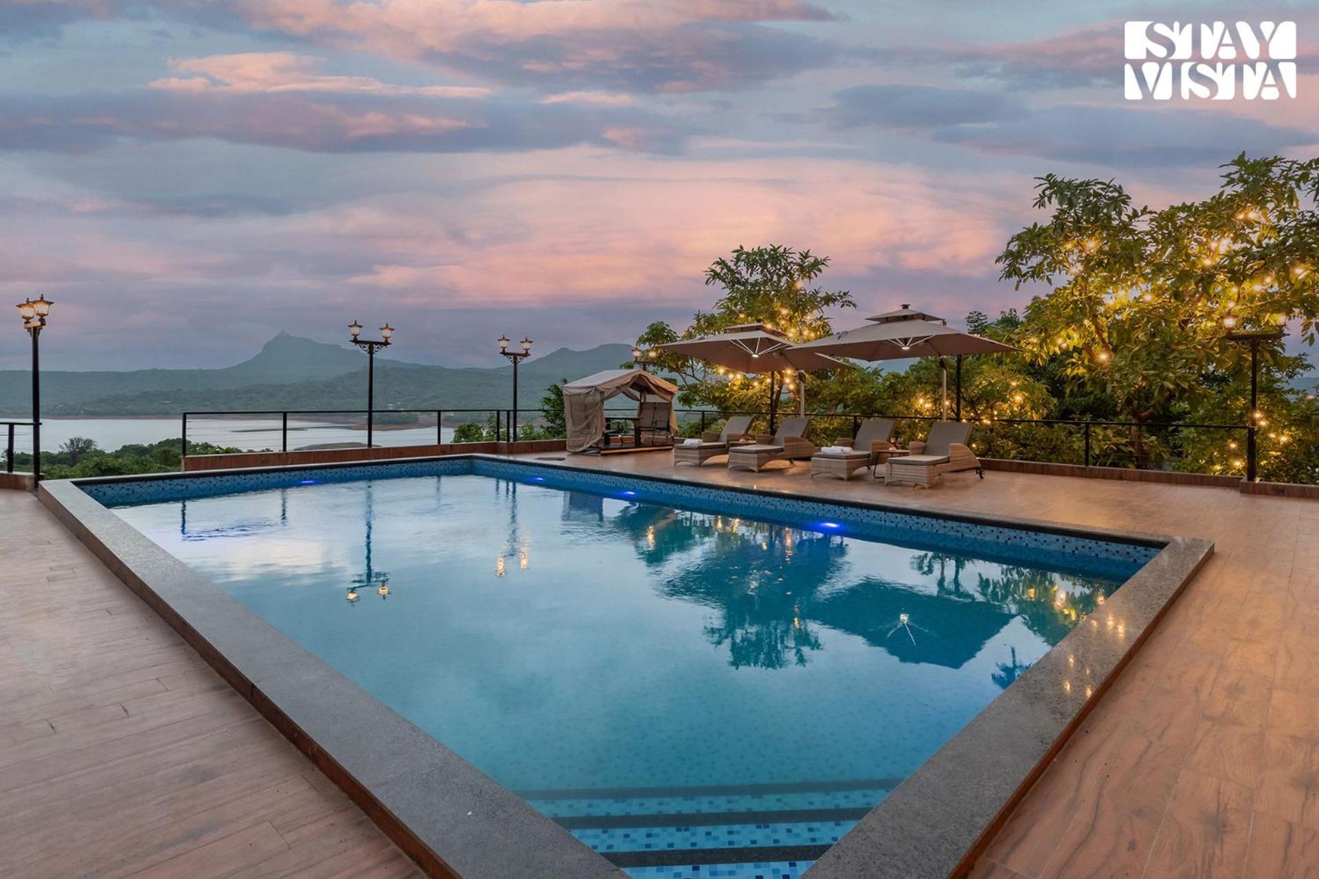 Stayvista At La Nirvana With Pool, Music Speaker & Indoor-Outdoor Game Lonavala Exterior foto