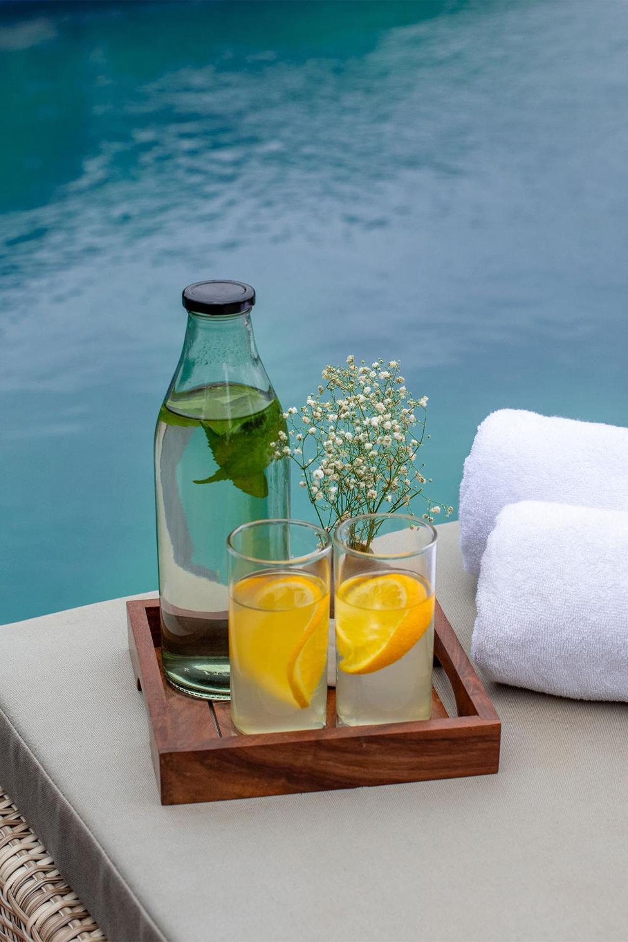Stayvista At La Nirvana With Pool, Music Speaker & Indoor-Outdoor Game Lonavala Exterior foto