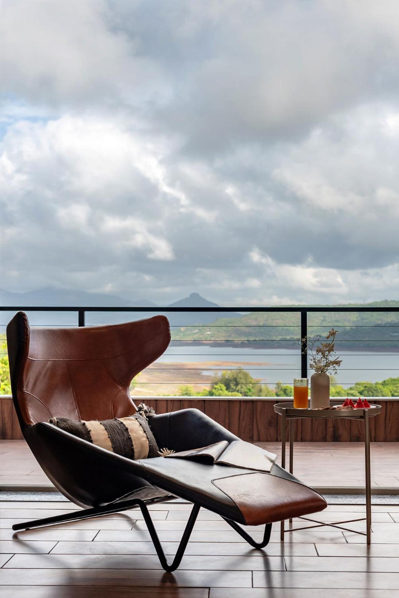 Stayvista At La Nirvana With Pool, Music Speaker & Indoor-Outdoor Game Lonavala Exterior foto